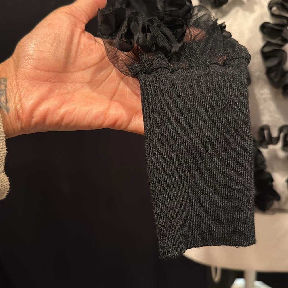 Ruffle, see-through blouse - Picture 4 of 4